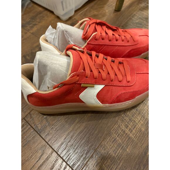 Dr. Scholl’s Time Off Win SIZE 9.5 BRAND NEW IN BOX Platform Sneakers Red Cherry - Picture 3 of 8